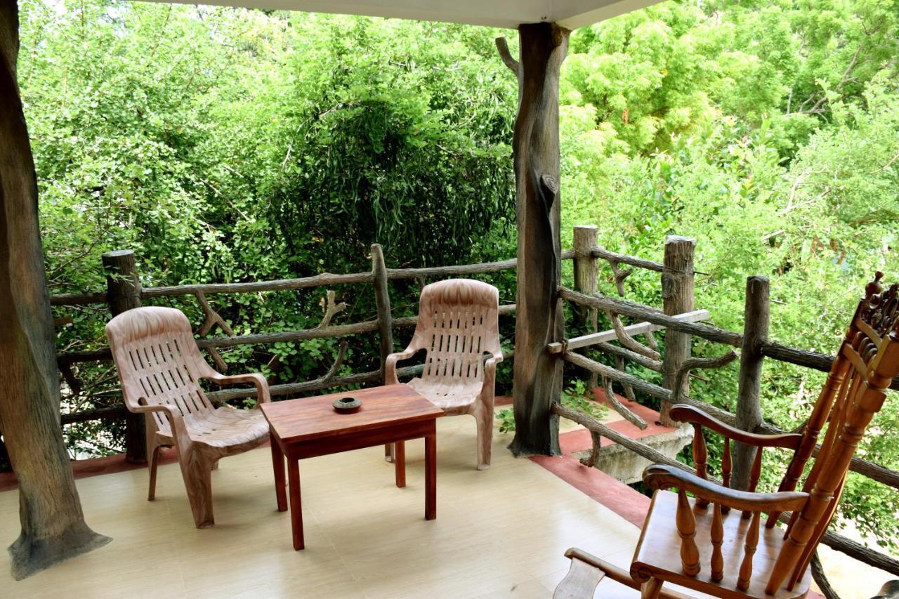 Hungry Lion Resort Sigiriya Exterior photo